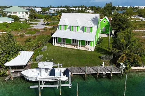 Green Gecko, Tcb Abaco BS