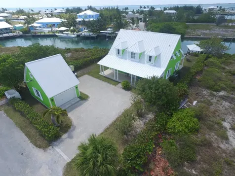 Green Gecko, Tcb Abaco BS