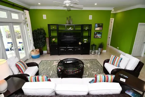 Green Gecko, Tcb Abaco BS