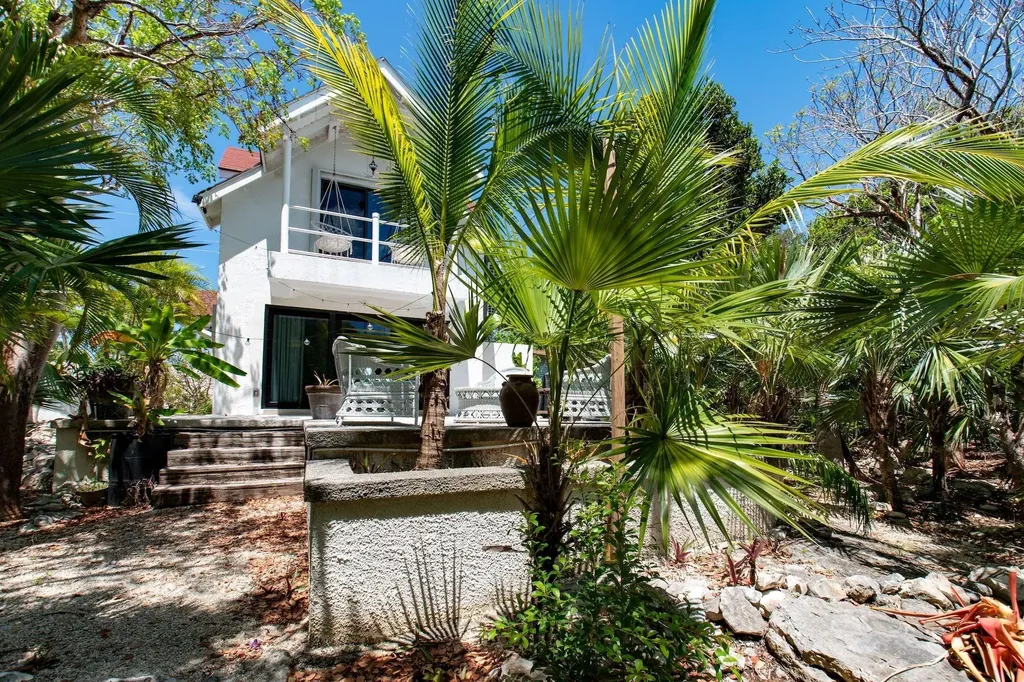 Tattoo's Garden Casita Eleuthera BS