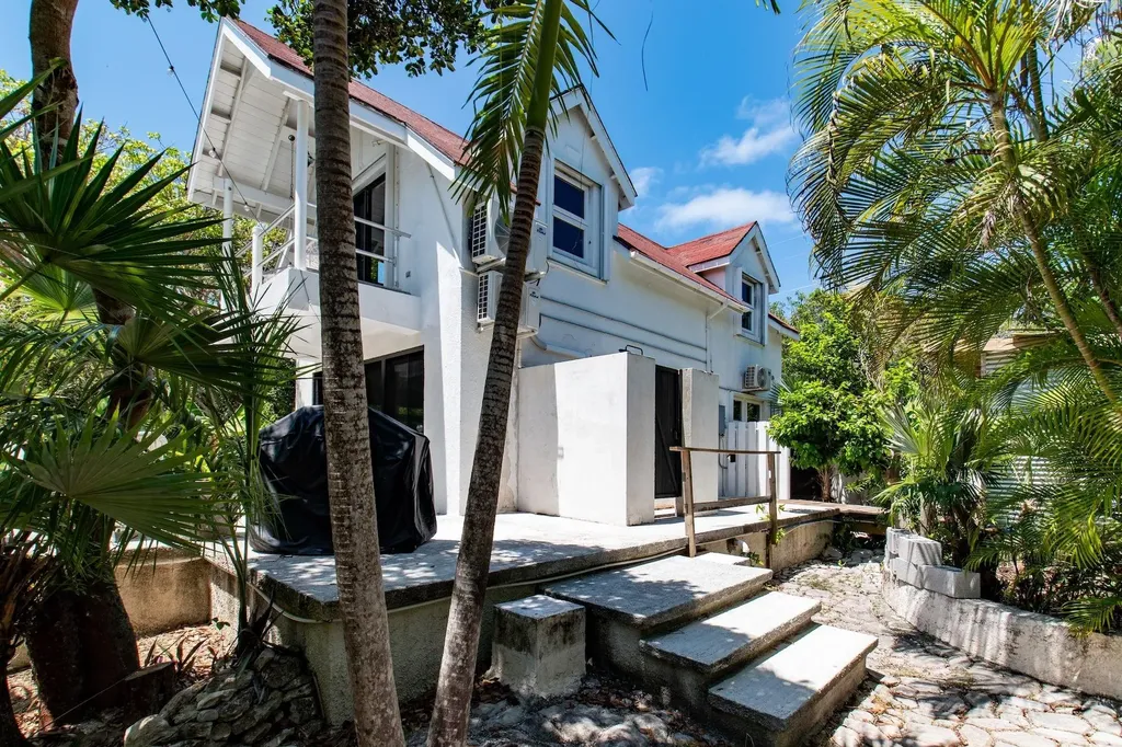 Tattoo's Garden Casita Eleuthera BS