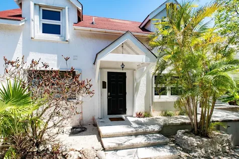 Tattoo's Garden Casita Eleuthera BS