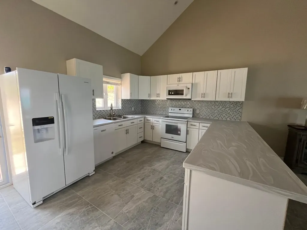 Betty Rockwell Drive Blue Bliss Abaco BS