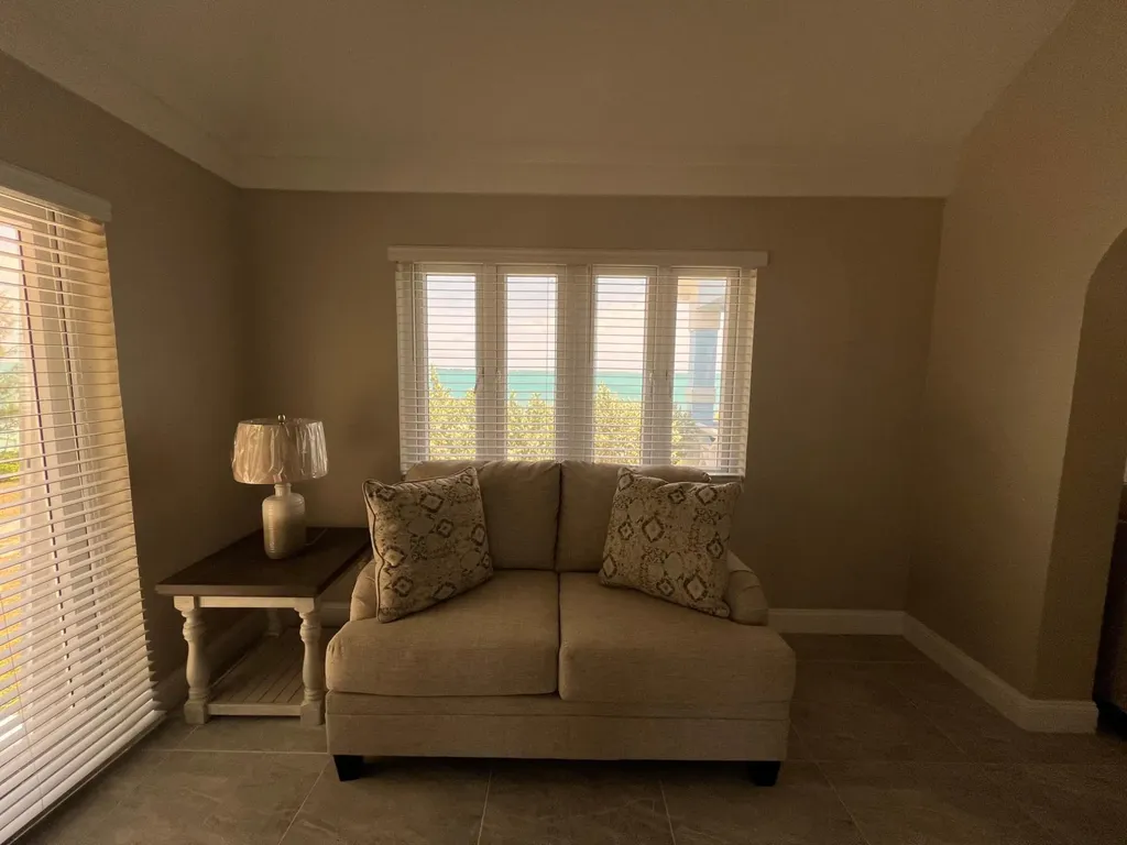 Betty Rockwell Drive Blue Bliss Abaco BS