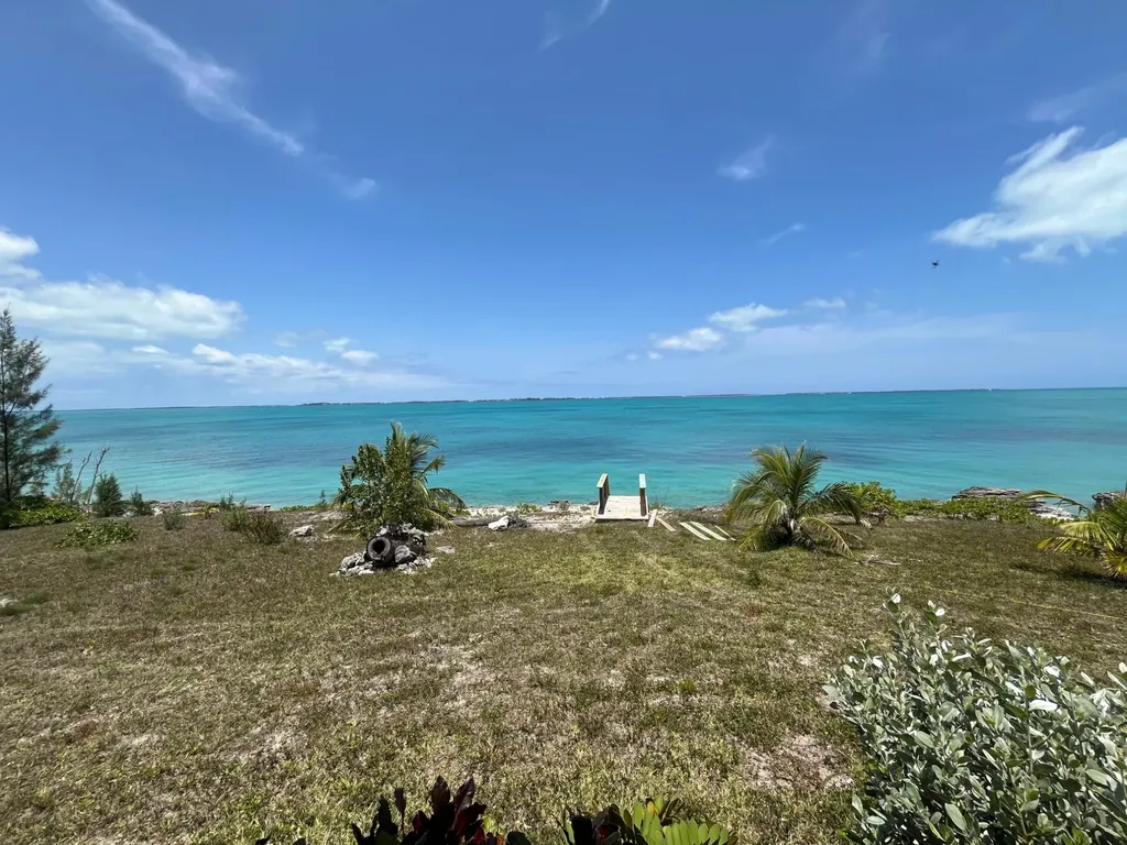 Betty Rockwell Drive Blue Bliss Abaco BS