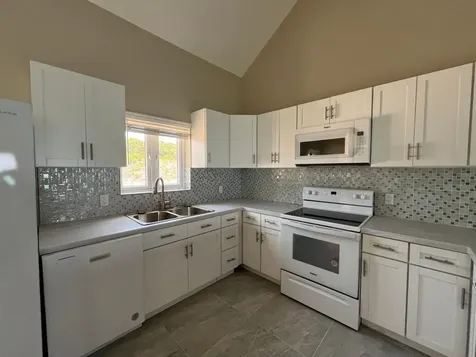 Betty Rockwell Drive Blue Bliss Abaco BS