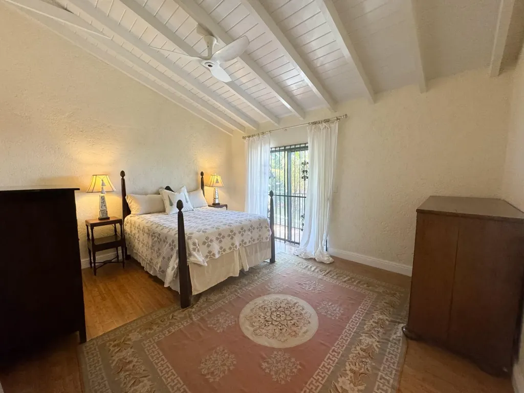 Desert Rose, Old Fort Bay New Providence Paradise Island BS