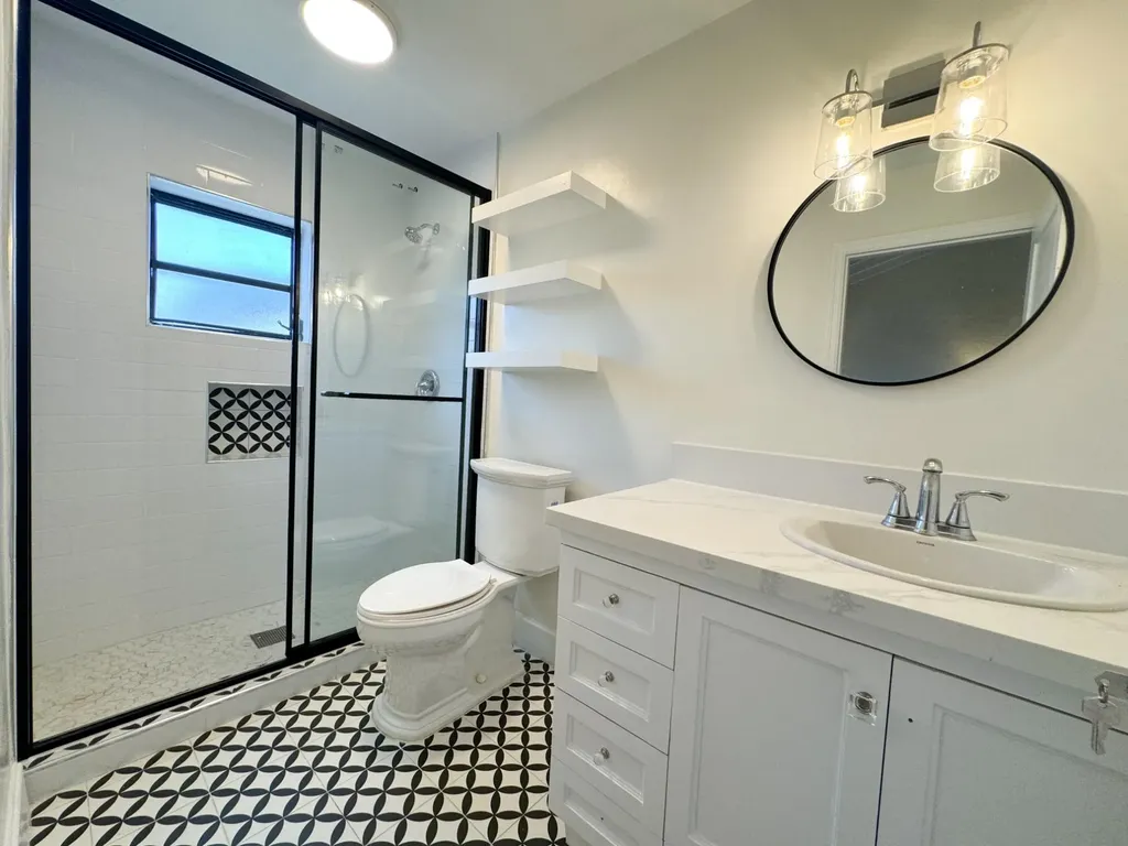 Desert Rose, Old Fort Bay New Providence Paradise Island BS