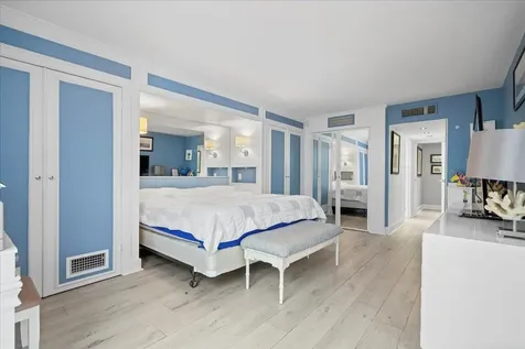 West Bay Street, Cable Be Conchrest New Providence Paradise Island BS