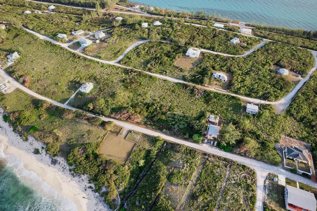 Smuggler's Hill Road Eleuthera BS