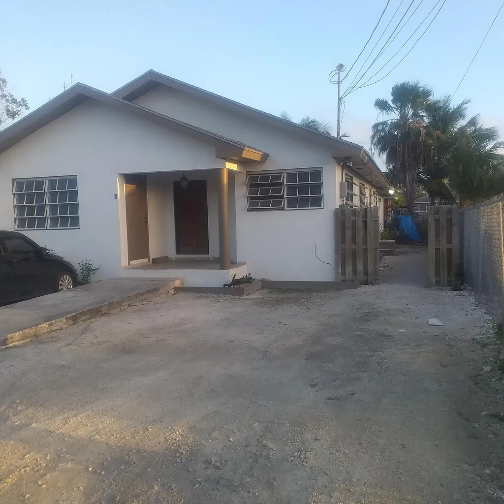 Lynden Pindling Estates 3417 New Providence Paradise Island BS