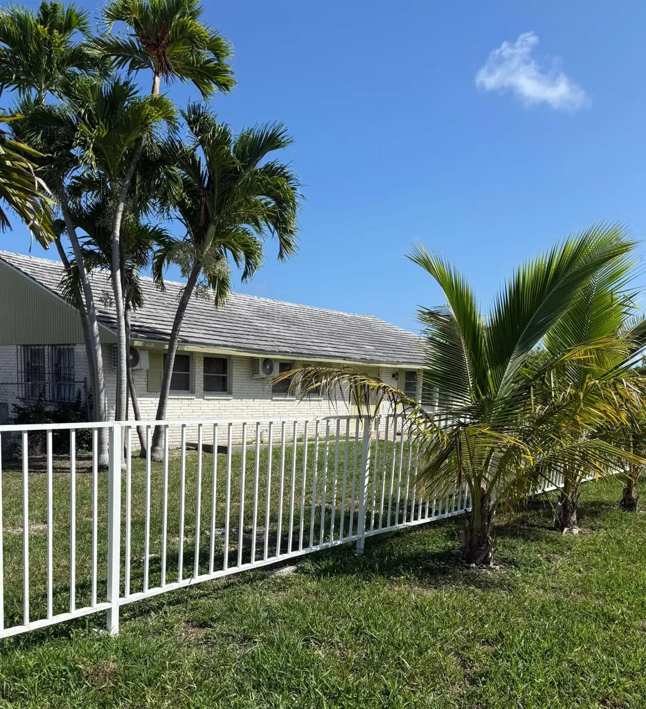 Hawaii Avenue 475 Grand Bahama Freeport BS
