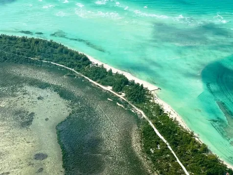 Sweeting's Cay Beach Fron Grand Bahama Freeport BS