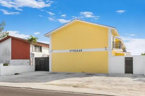 Cable Beach Fourplex New Providence Paradise Island BS