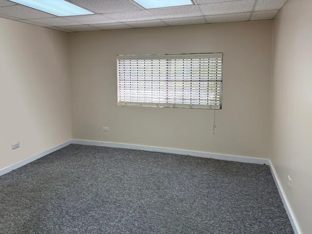 Office 2 Bay Street Business Cente New Providence Paradise Island BS