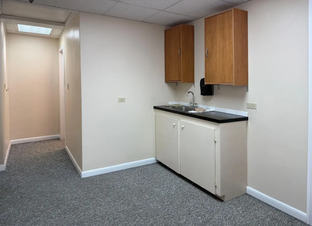 Office 2 Bay Street Business Cente New Providence Paradise Island BS