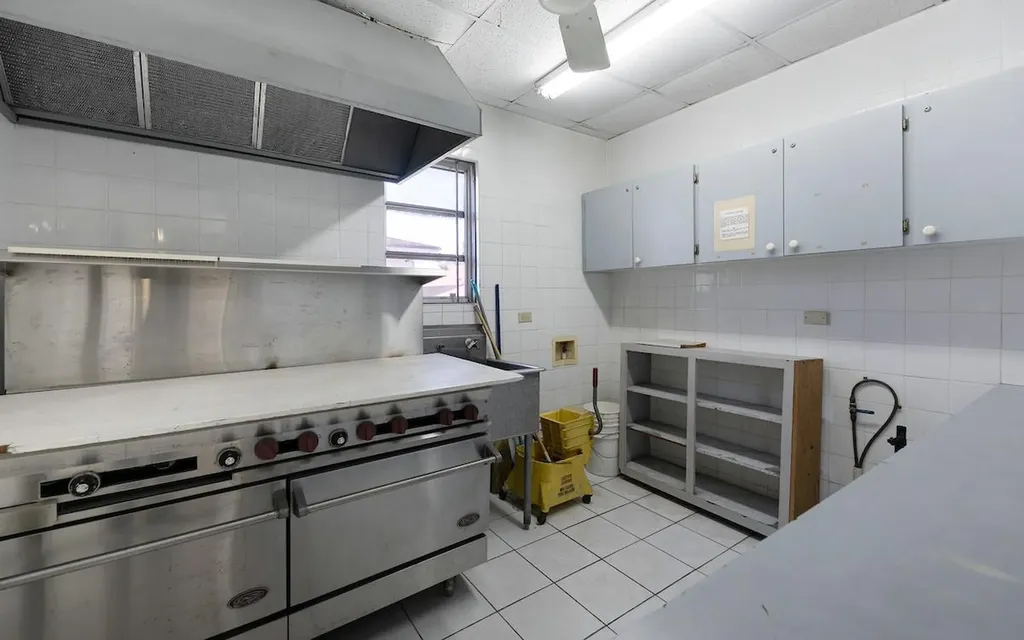 East Street & Palm Tree Avenue New Providence Paradise Island BS