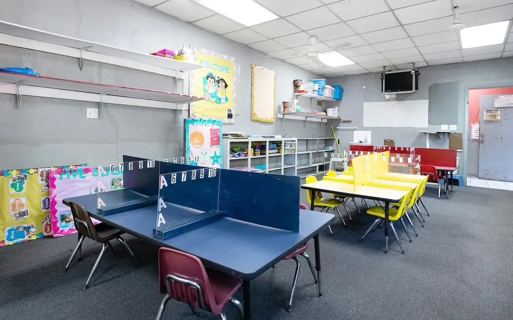 East Street & Palm Tree Avenue New Providence Paradise Island BS