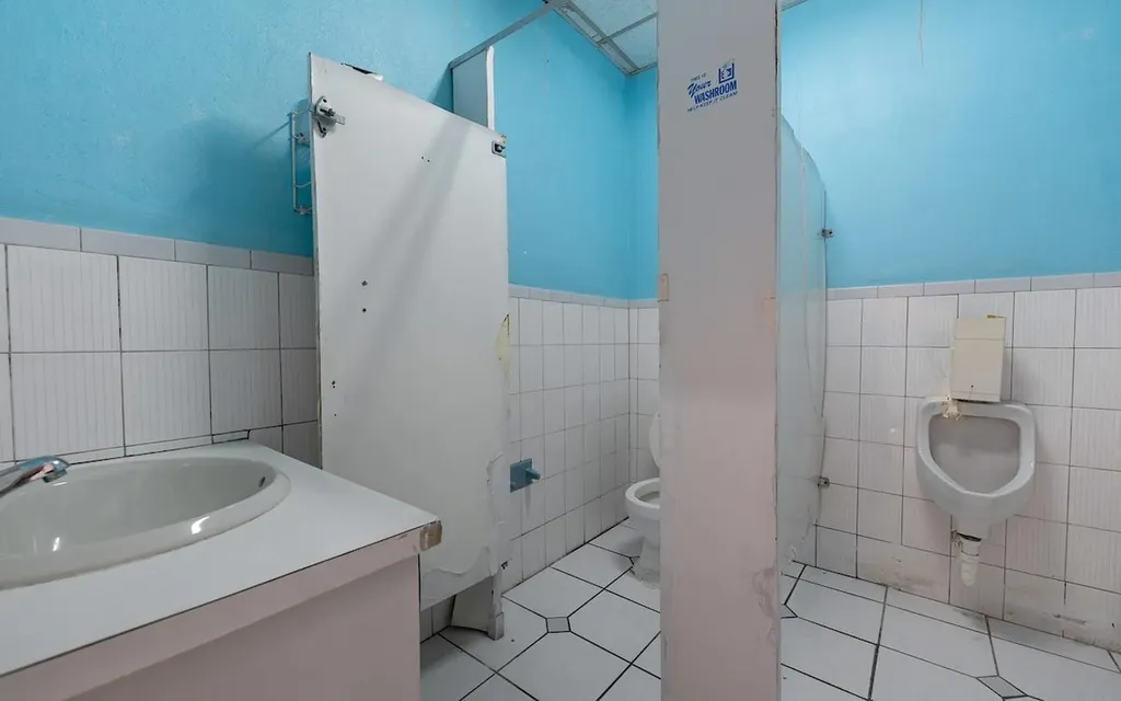 East Street & Palm Tree Avenue New Providence Paradise Island BS