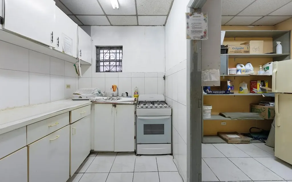 East Street & Palm Tree Avenue New Providence Paradise Island BS