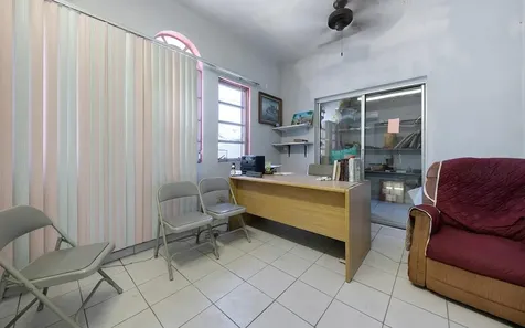 East Street & Palm Tree Avenue New Providence Paradise Island BS