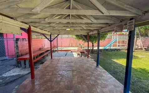 East Street & Palm Tree Avenue New Providence Paradise Island BS