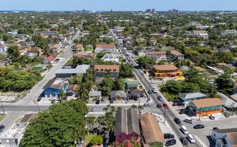 East Street & Palm Tree Avenue New Providence Paradise Island BS