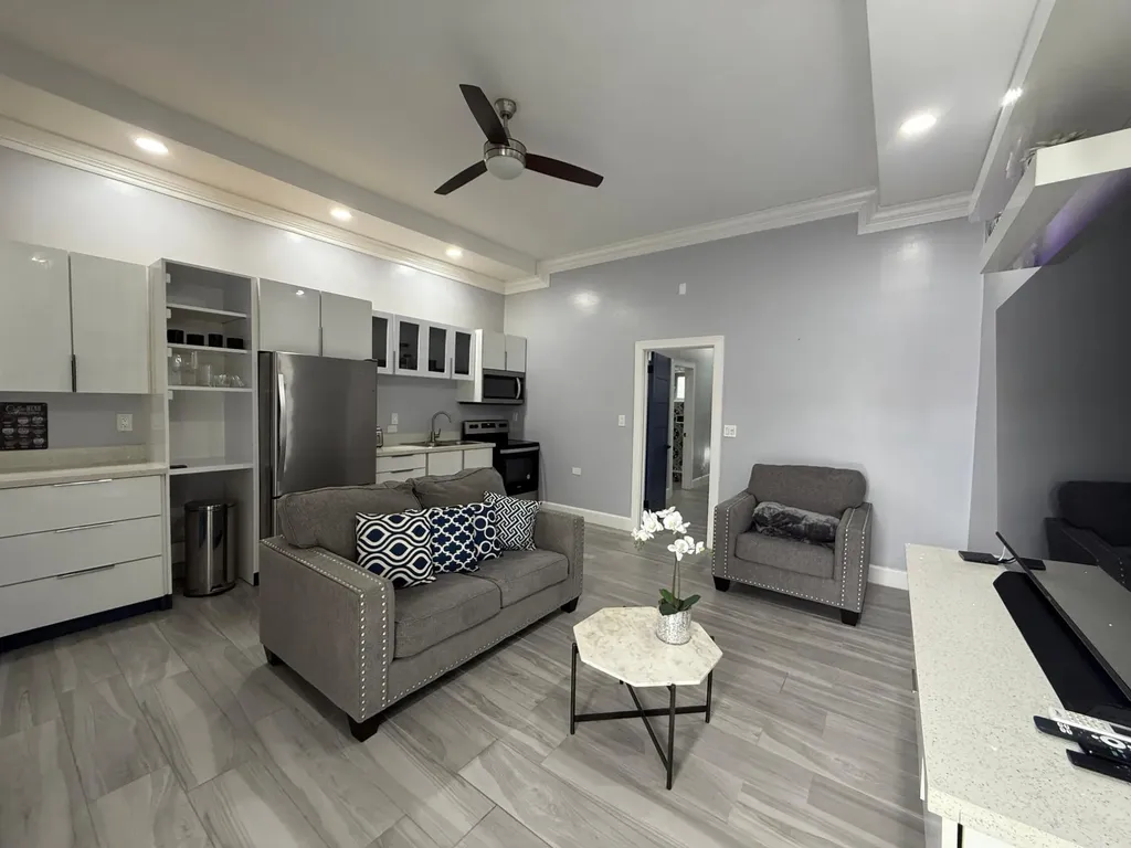 Unit G3 Lakeview Village New Providence Paradise Island BS