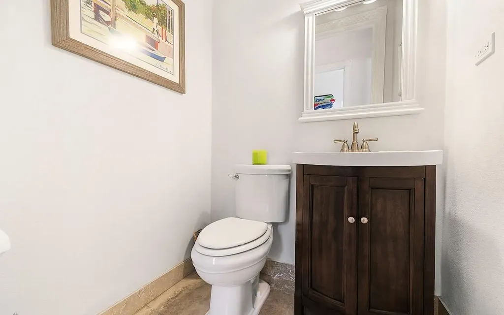 Whatavue Windermere Isl. Eleuthera BS