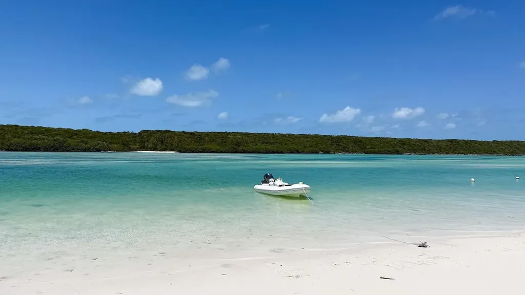 Whatavue Windermere Isl. Eleuthera BS