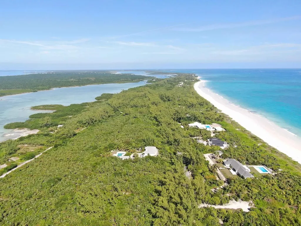 Whatavue Windermere Isl. Eleuthera BS