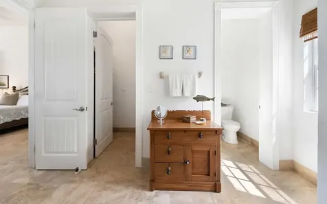 Whatavue Windermere Isl. Eleuthera BS