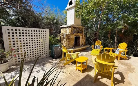 Whatavue Windermere Isl. Eleuthera BS