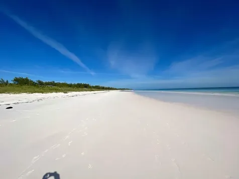 Whatavue Windermere Isl. Eleuthera BS