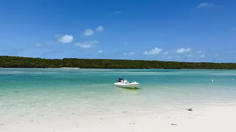 Whatavue Windermere Isl. Eleuthera BS