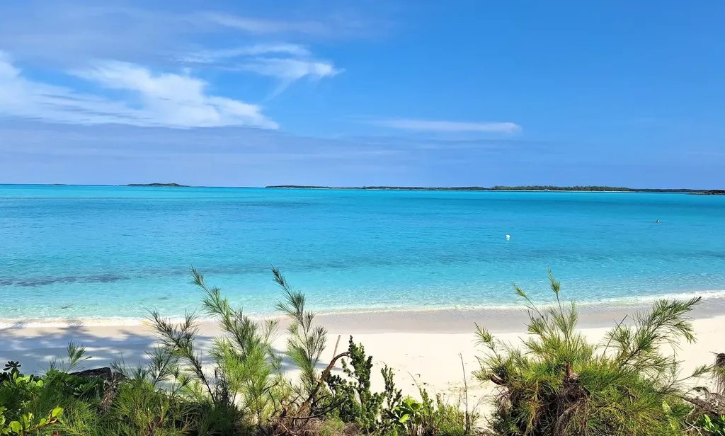 Auxillary Road Queens Hig 19502 Exuma BS