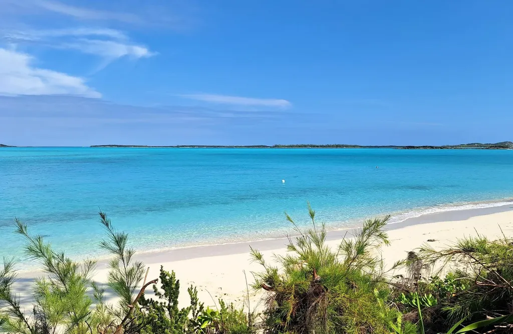 Auxillary Road Queens Hig 19502 Exuma BS