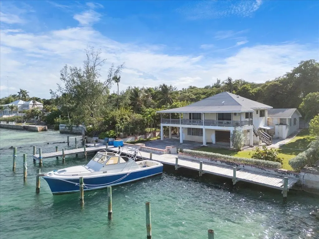 Eastern Road 294 New Providence Paradise Island BS