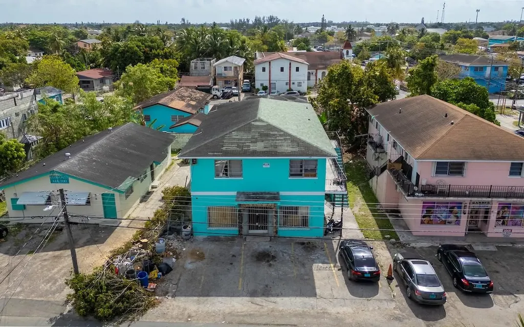 #77 Washington Street New Providence Paradise Island BS