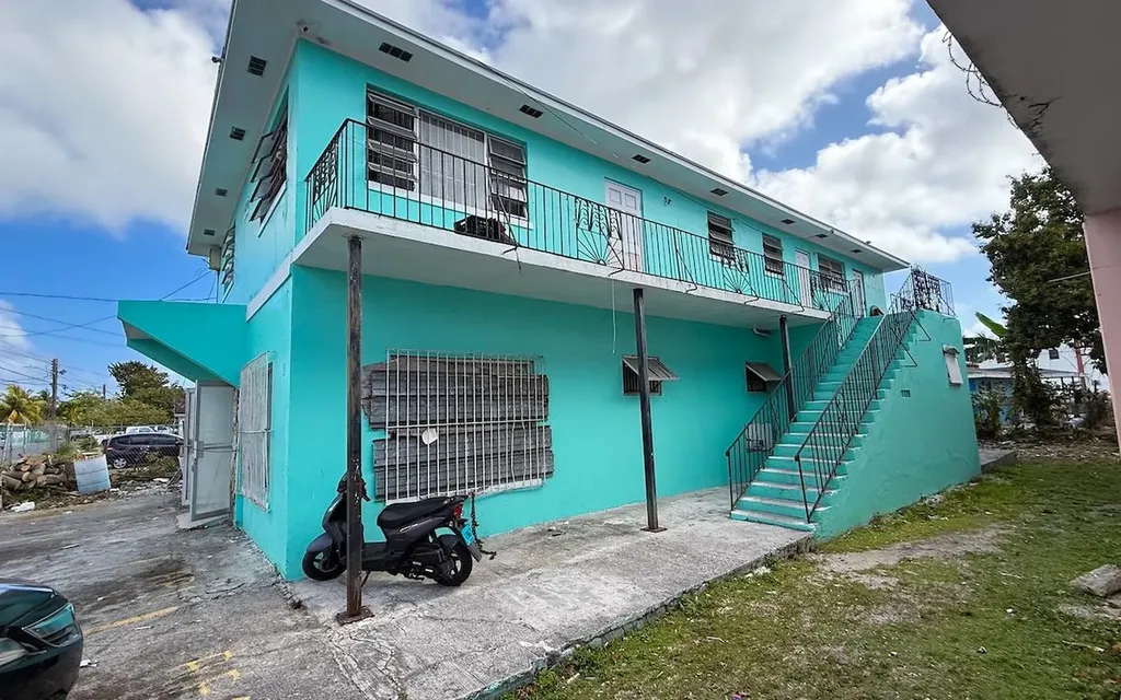 #77 Washington Street New Providence Paradise Island BS