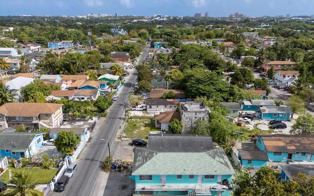 #77 Washington Street New Providence Paradise Island BS