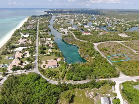 Ingot Drive 4 Grand Bahama Freeport BS