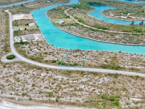 Breech Drive 30 Grand Bahama Freeport BS