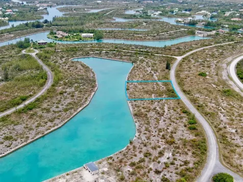 Breech Drive 30 Grand Bahama Freeport BS