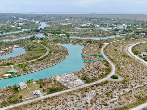 Breech Drive 30 Grand Bahama Freeport BS