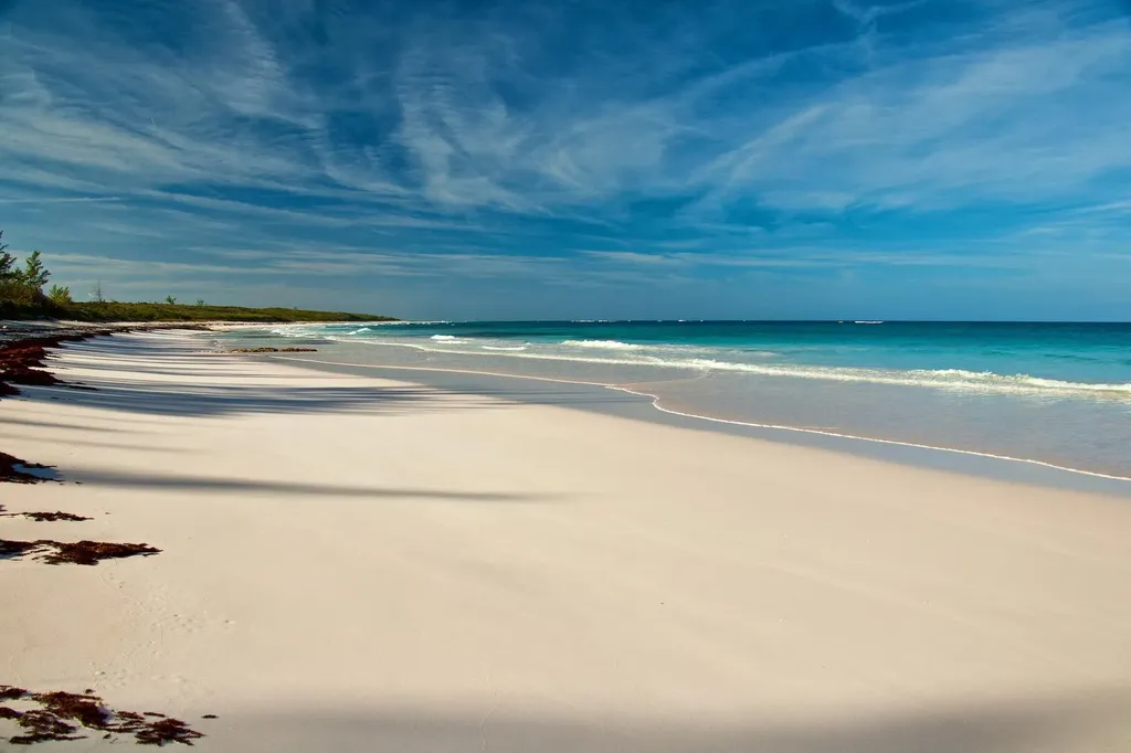 90 Acre Beachfront Parcel Eleuthera BS