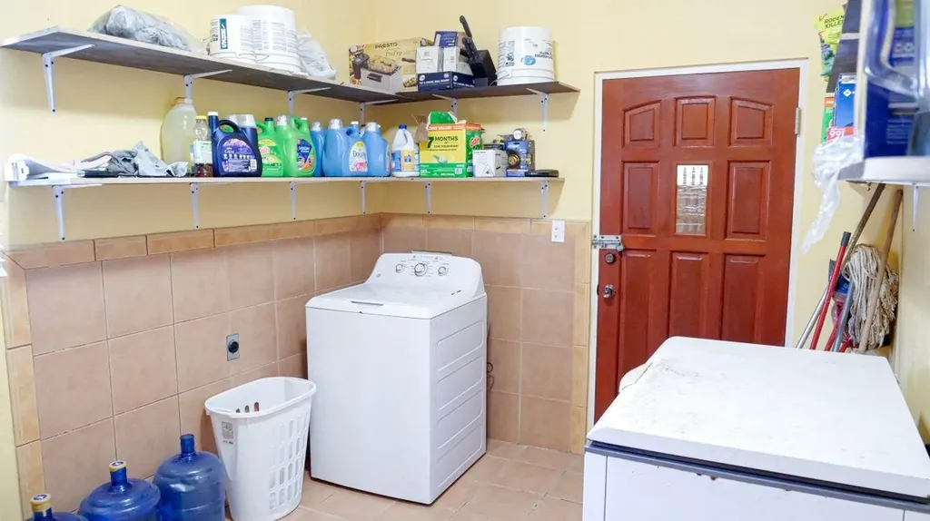 Gladstone Road New Providence Paradise Island BS