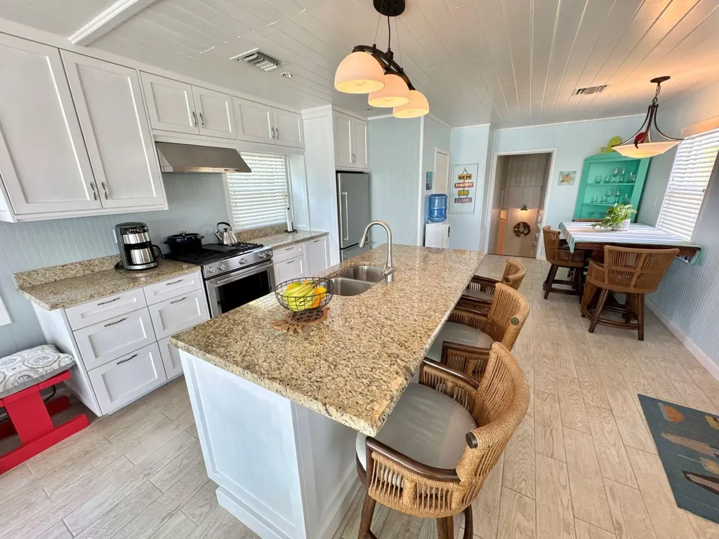 Harbour Vista, Hope Town Abaco BS