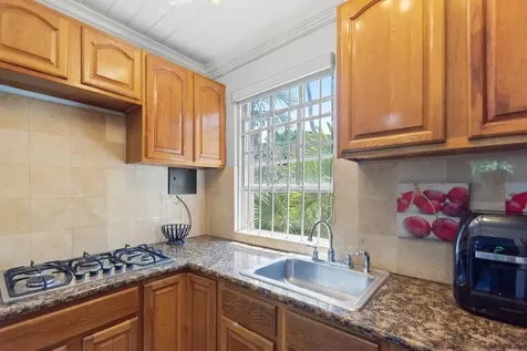 Unit 23a Towers Of Cable New Providence Paradise Island BS