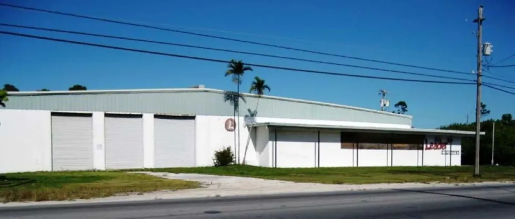 Queens Highway Grand Bahama Freeport BS